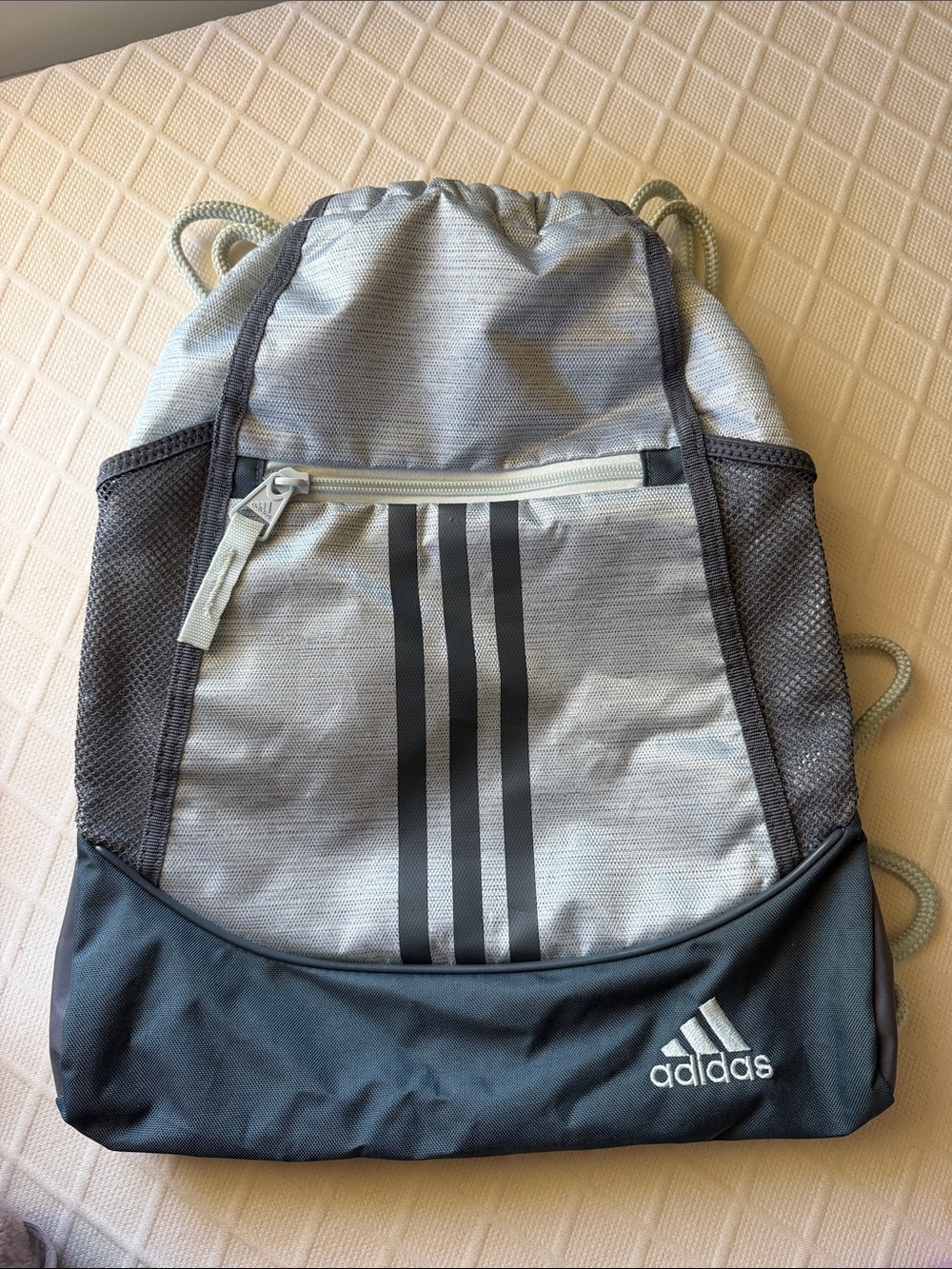 adidas Light Gray and Dark Gray Drawstring Gym Sack, New. +free 2bags no name.